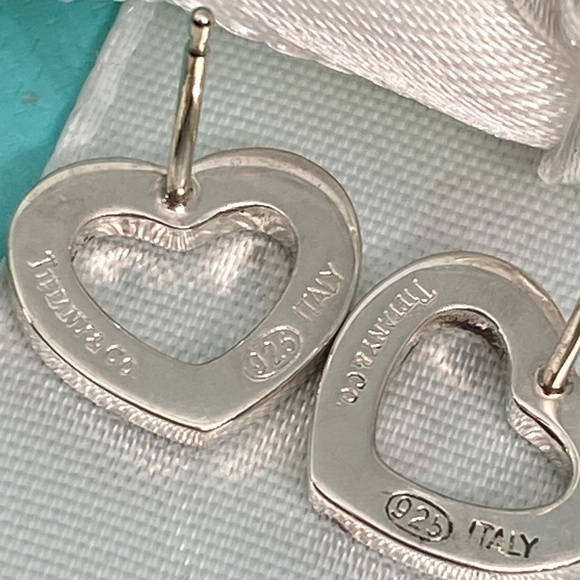 Tiffany & Co. Heart Link Stud Earrings 925 Italy certified with box - Picture 5 of 9